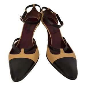Chanel Beige & Black Captoe Vintage Y2K Mary Jane CC Buckle Pin Up Heels Pumps